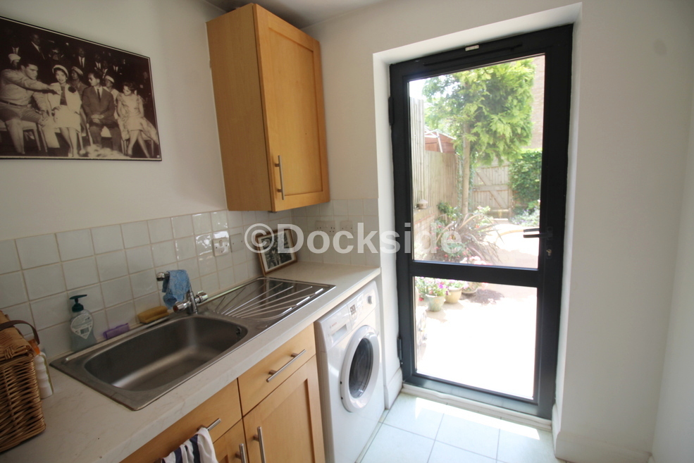 4 bed house to rent in Marc Brunel Way, Chatham  - Property Image 3