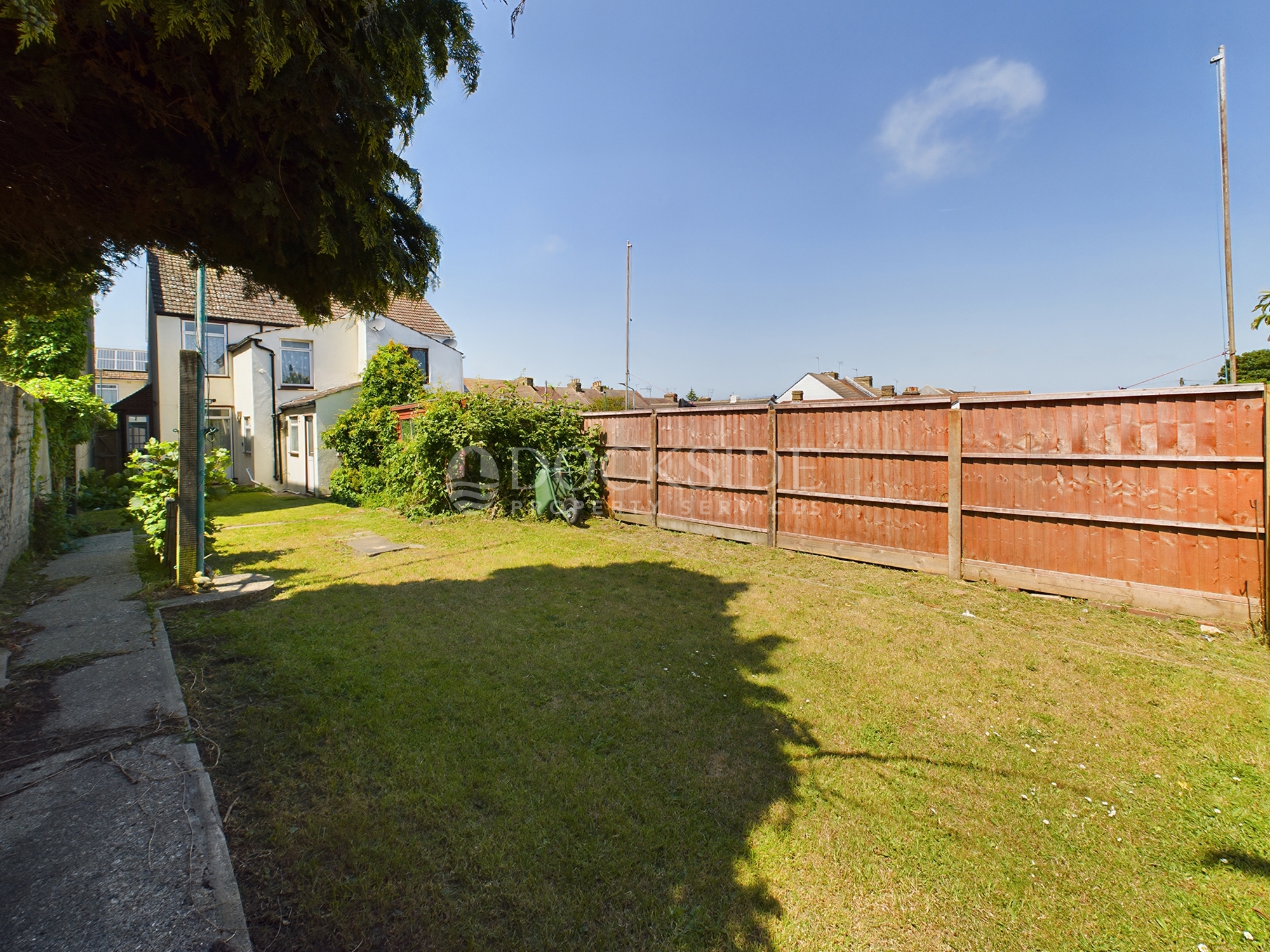 3 bed house to rent in Napier Road, Gillingham  - Property Image 1