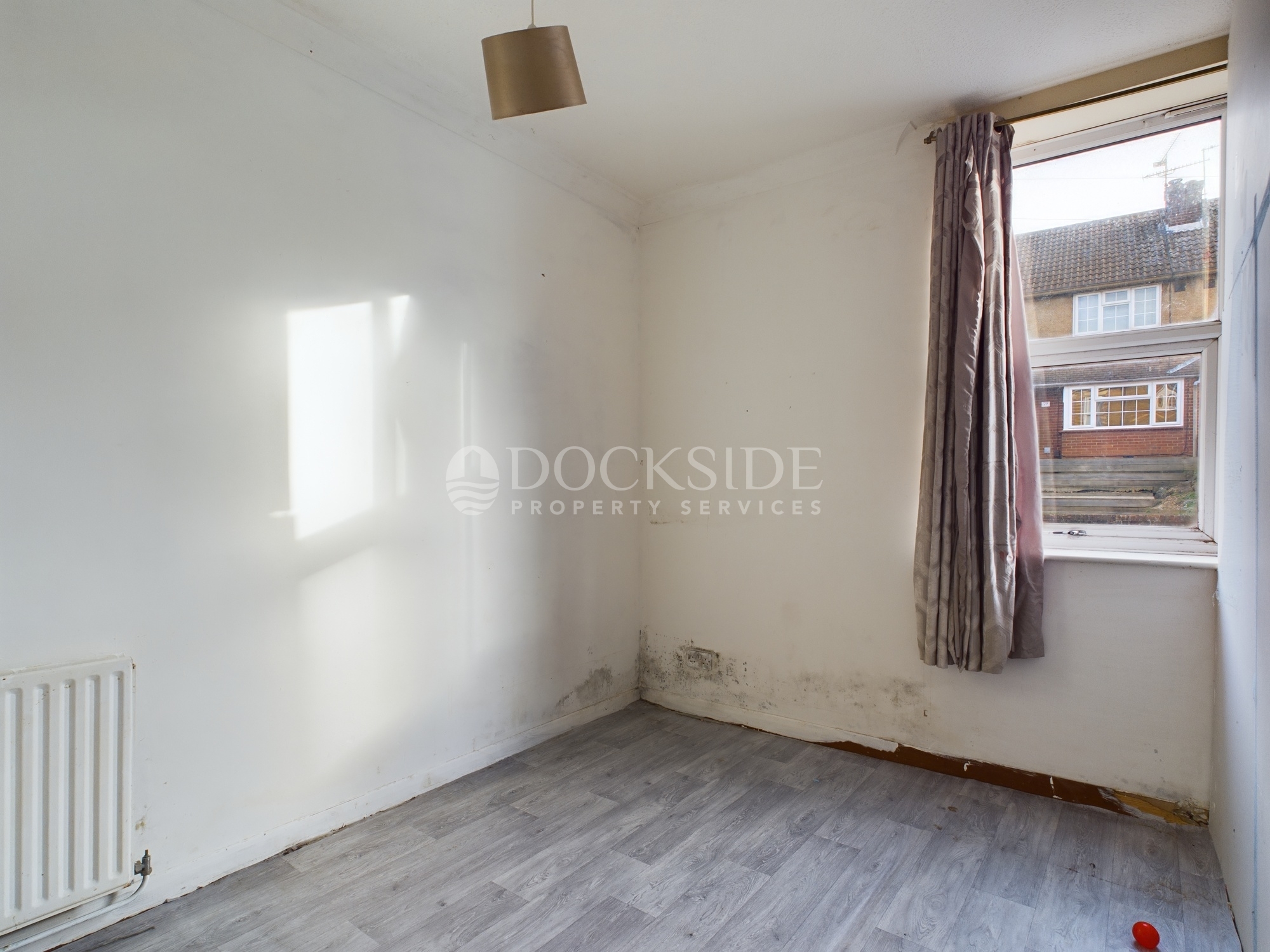 2 bed flat for sale in Cooling Road, Rochester  - Property Image 6
