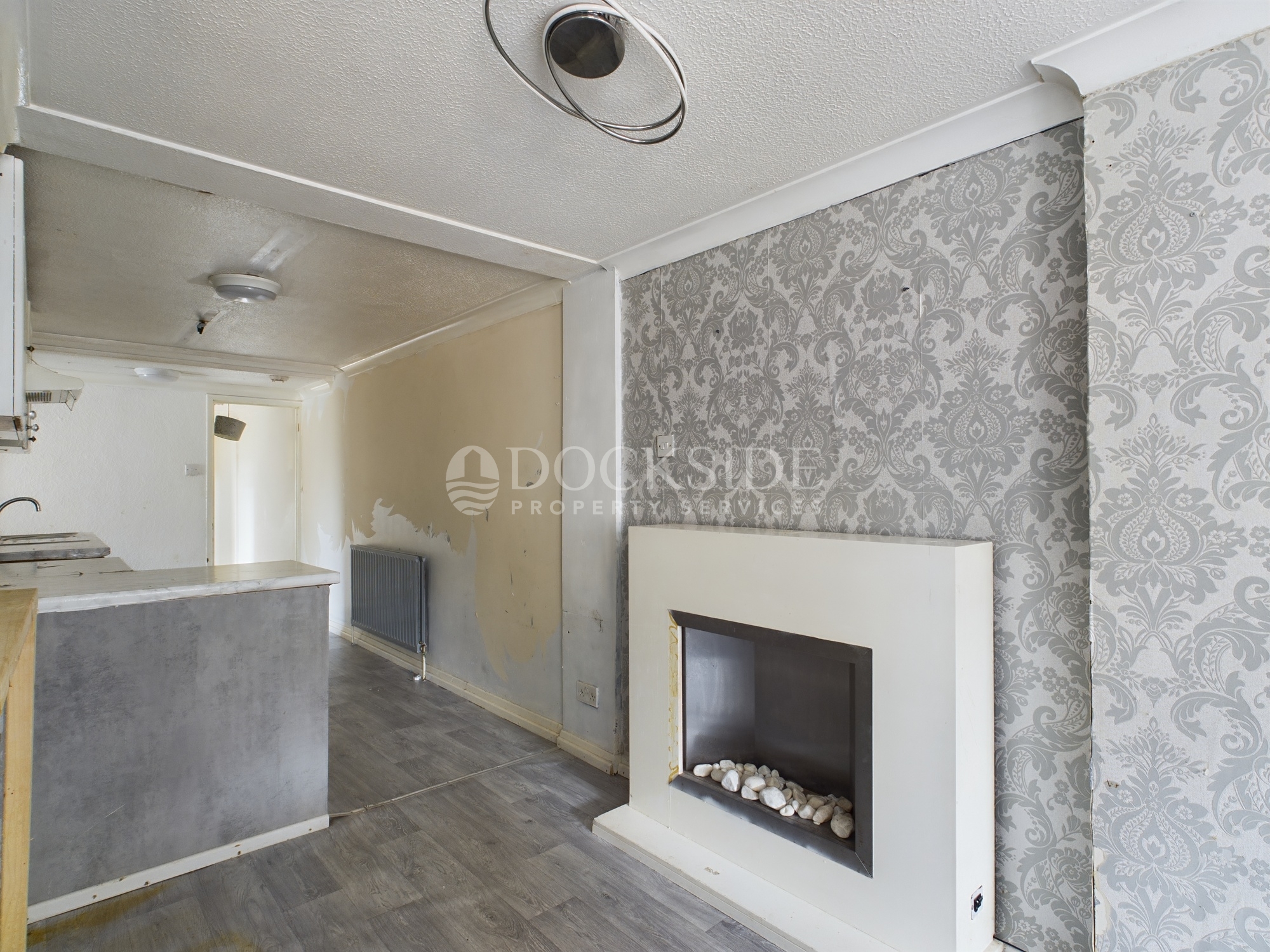2 bed flat for sale in Cooling Road, Rochester  - Property Image 4