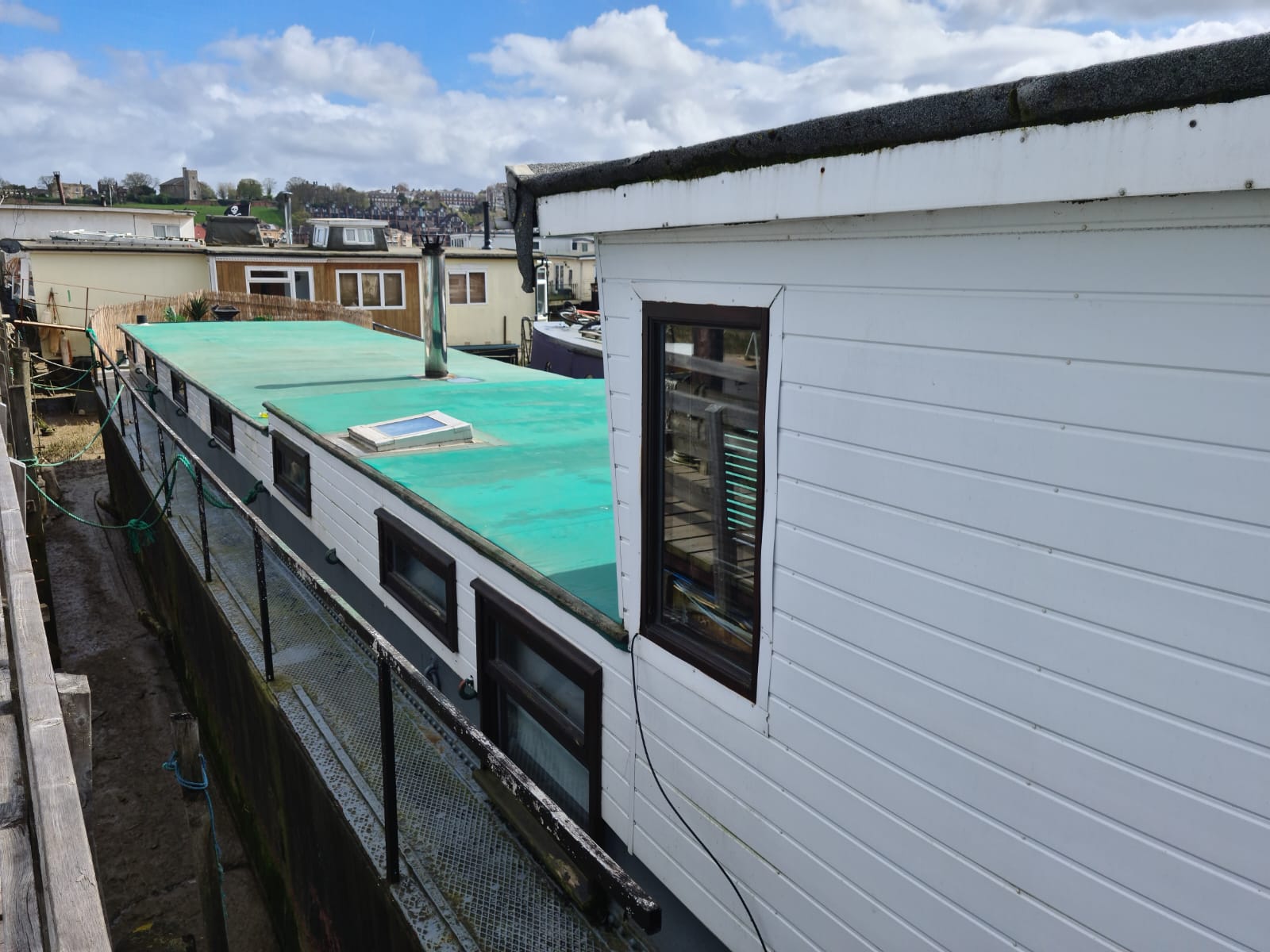 2 bed house boat for sale in Knight Road, Rochester 9