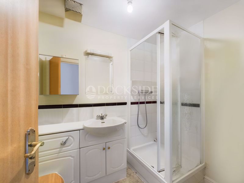 2 bed for sale in Hudson Court, London  - Property Image 9