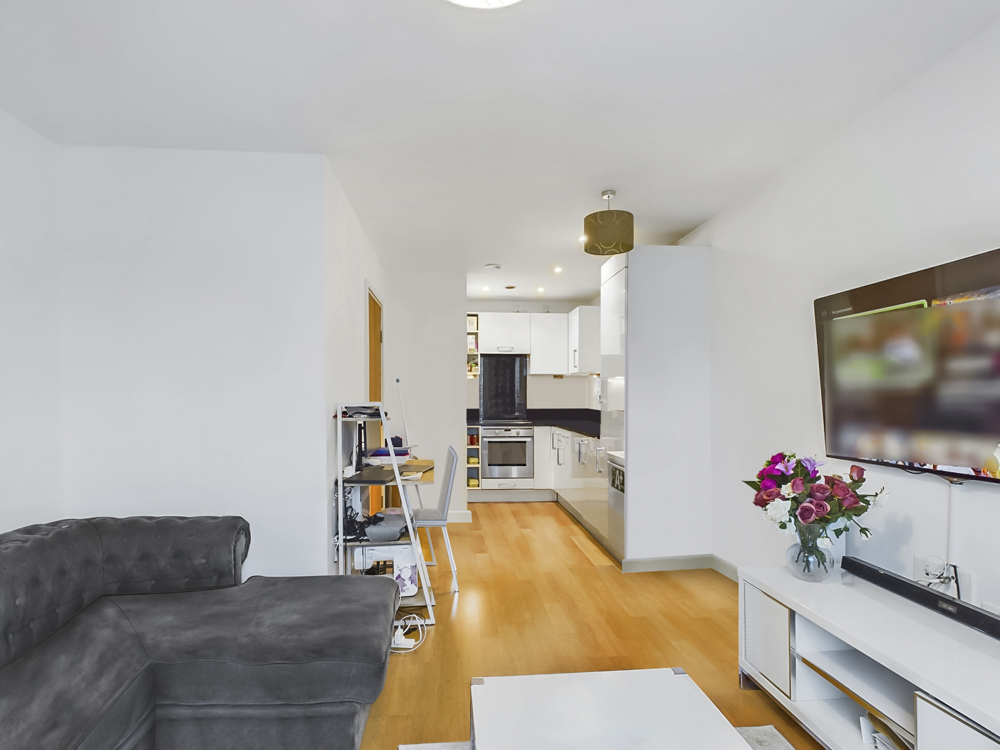 1 bed for sale in Dock Head Road, Chatham  - Property Image 5