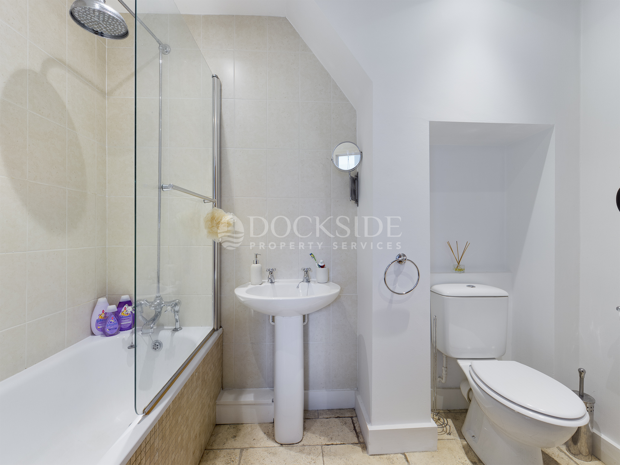 3 bed house for sale in Town Road, Rochester  - Property Image 3