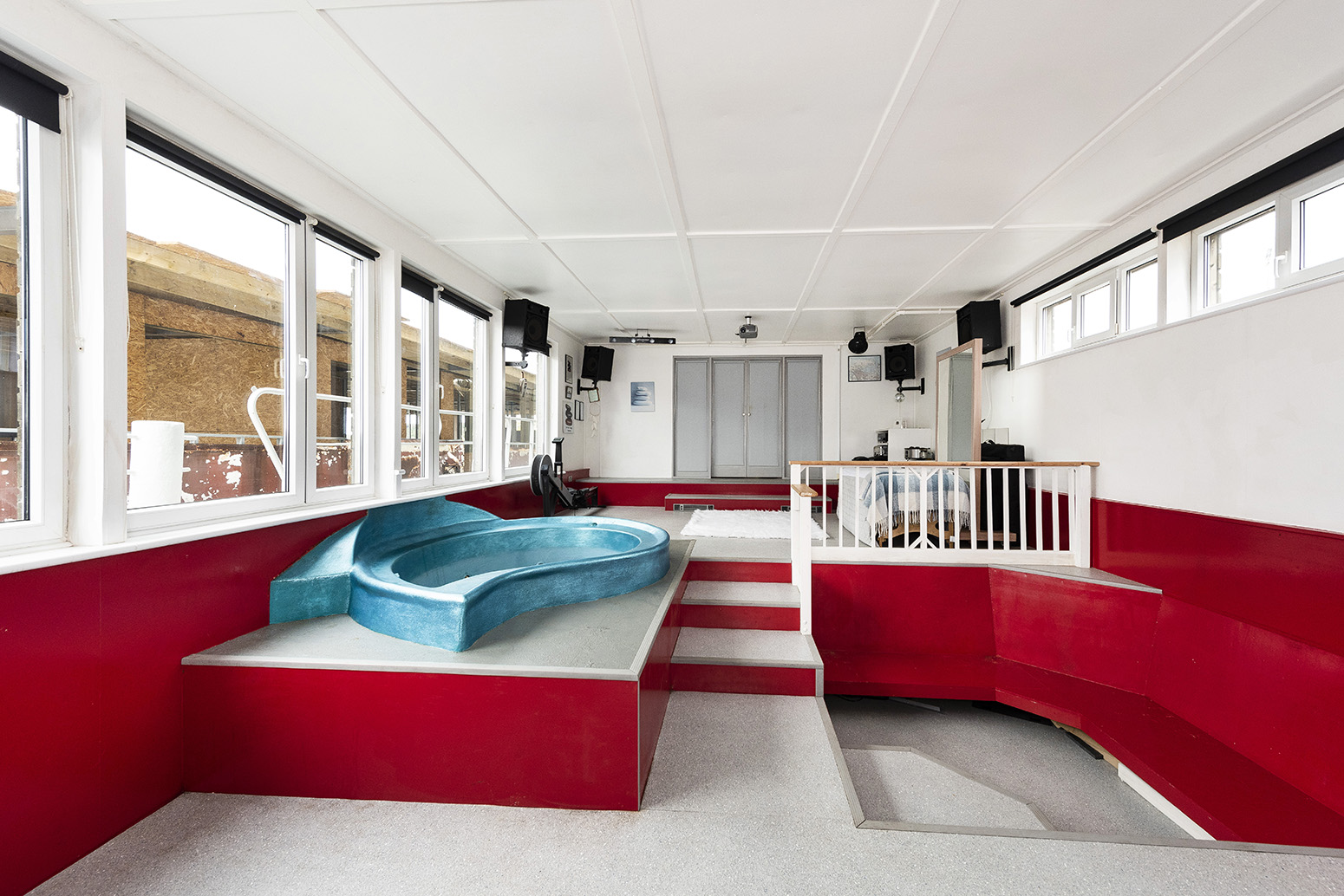 8 bed house boat for sale in Vicarage Lane, Rochester 6