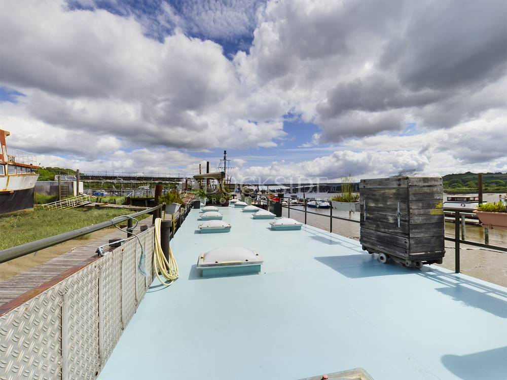 5 bed house boat for sale in Station Road, Rochester 9