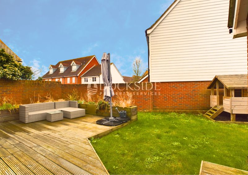 3 bed house for sale in Rivenhall Way, Rochester, ME3 
