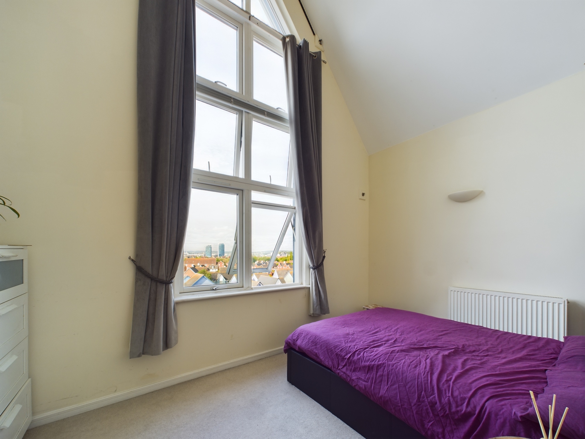 2 bed for sale in Rivermead, Chatham  - Property Image 4