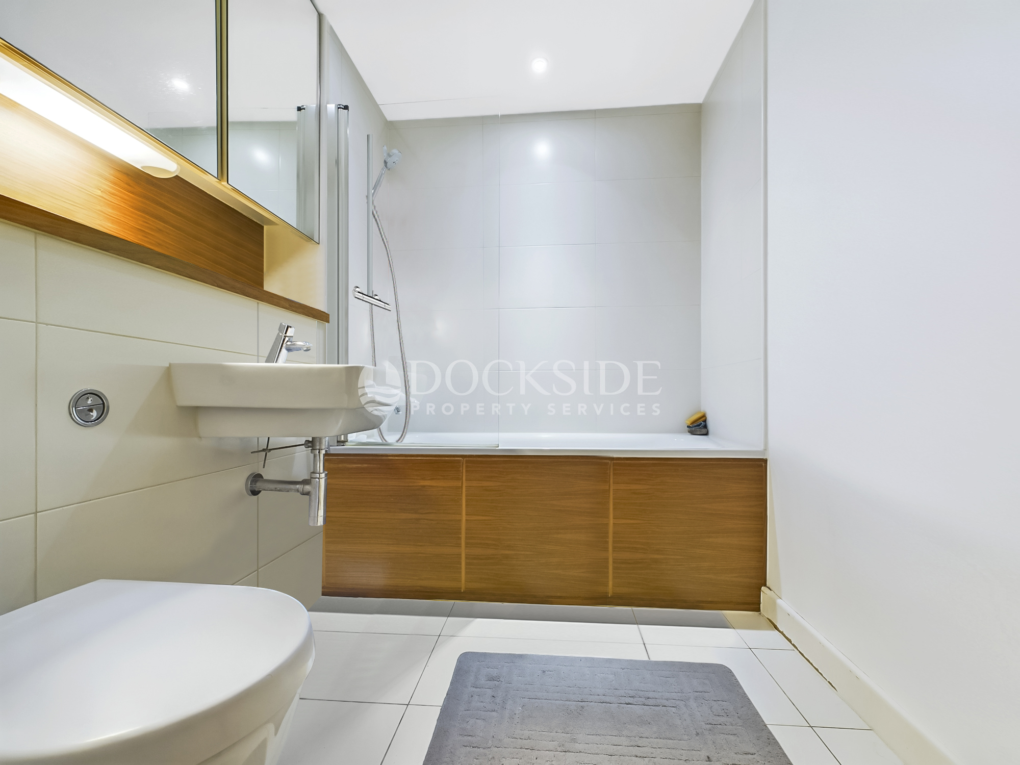 1 bed for sale in Dock Head Road, Chatham  - Property Image 2