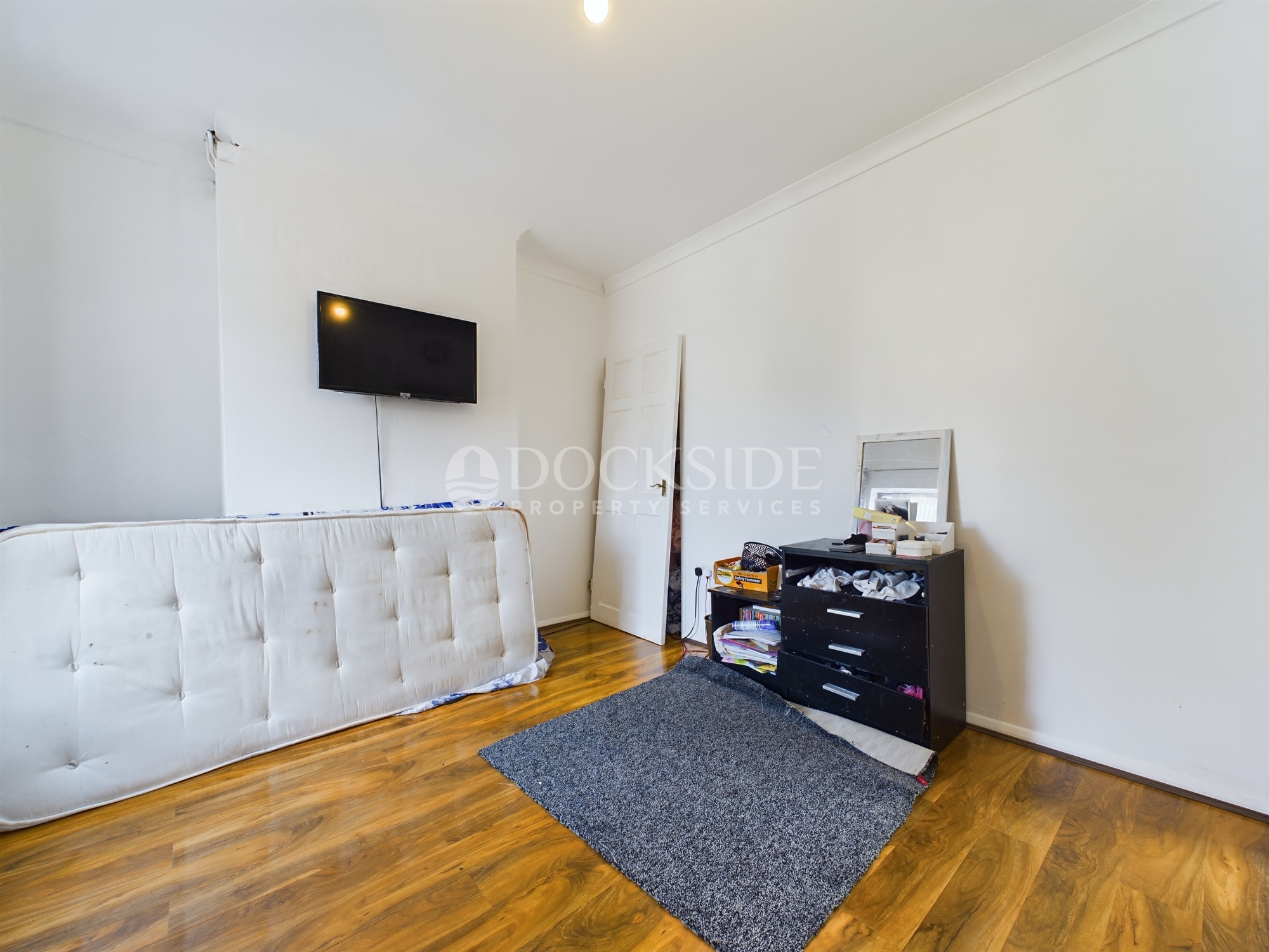 3 bed house to rent in Crusoe Road, Erith  - Property Image 9