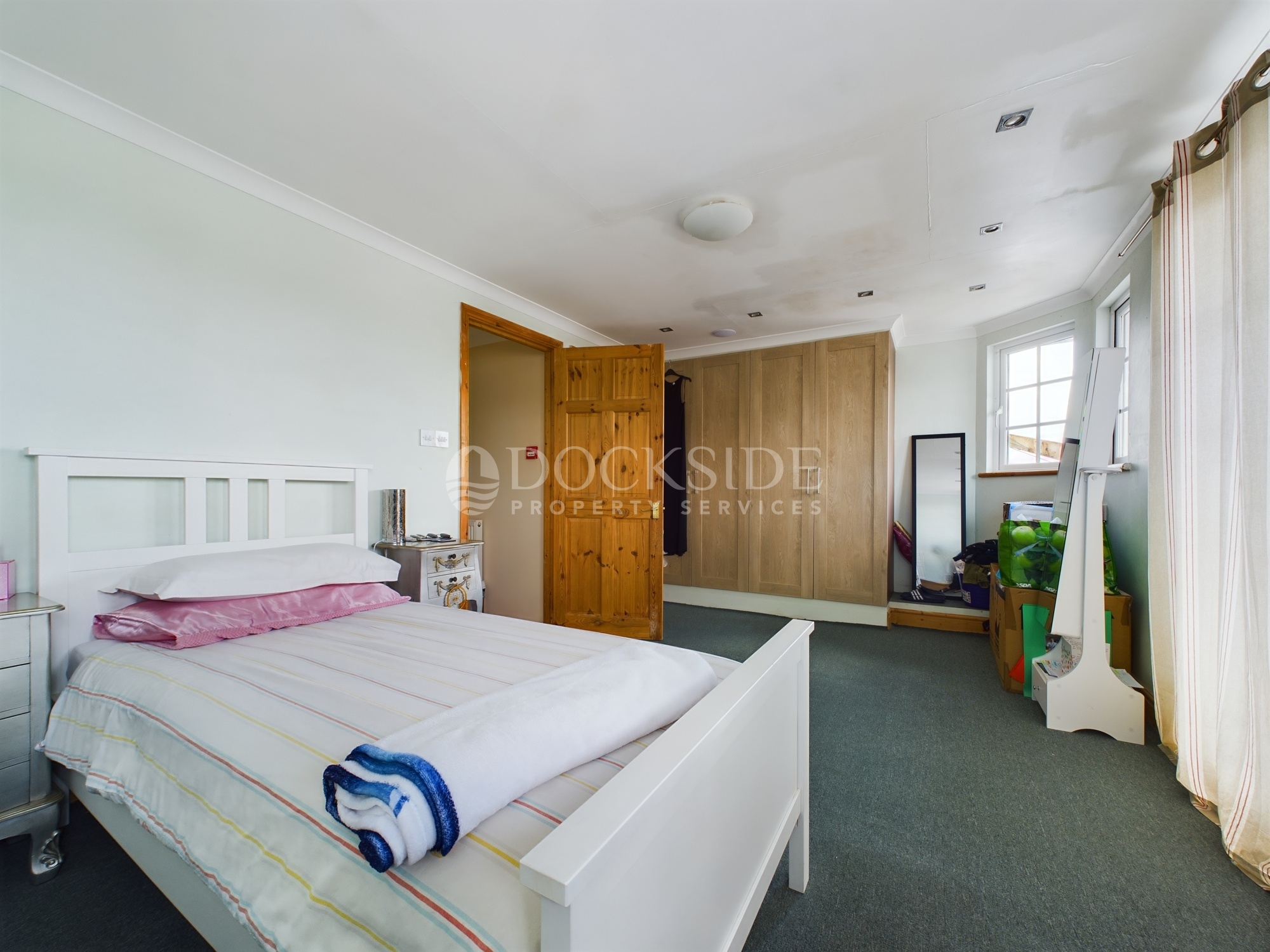 6 bed house boat for sale in Vicarage Lane, Rochester  - Property Image 18