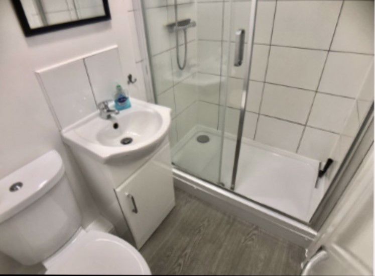 3 bed for sale in Dock Road, Chatham 10