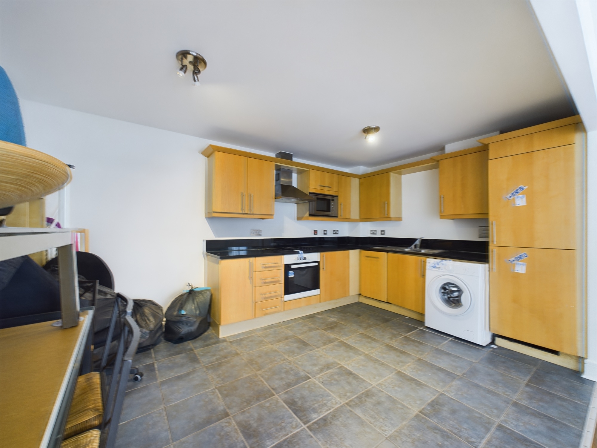 3 bed for sale in Cassilis Road, London 7