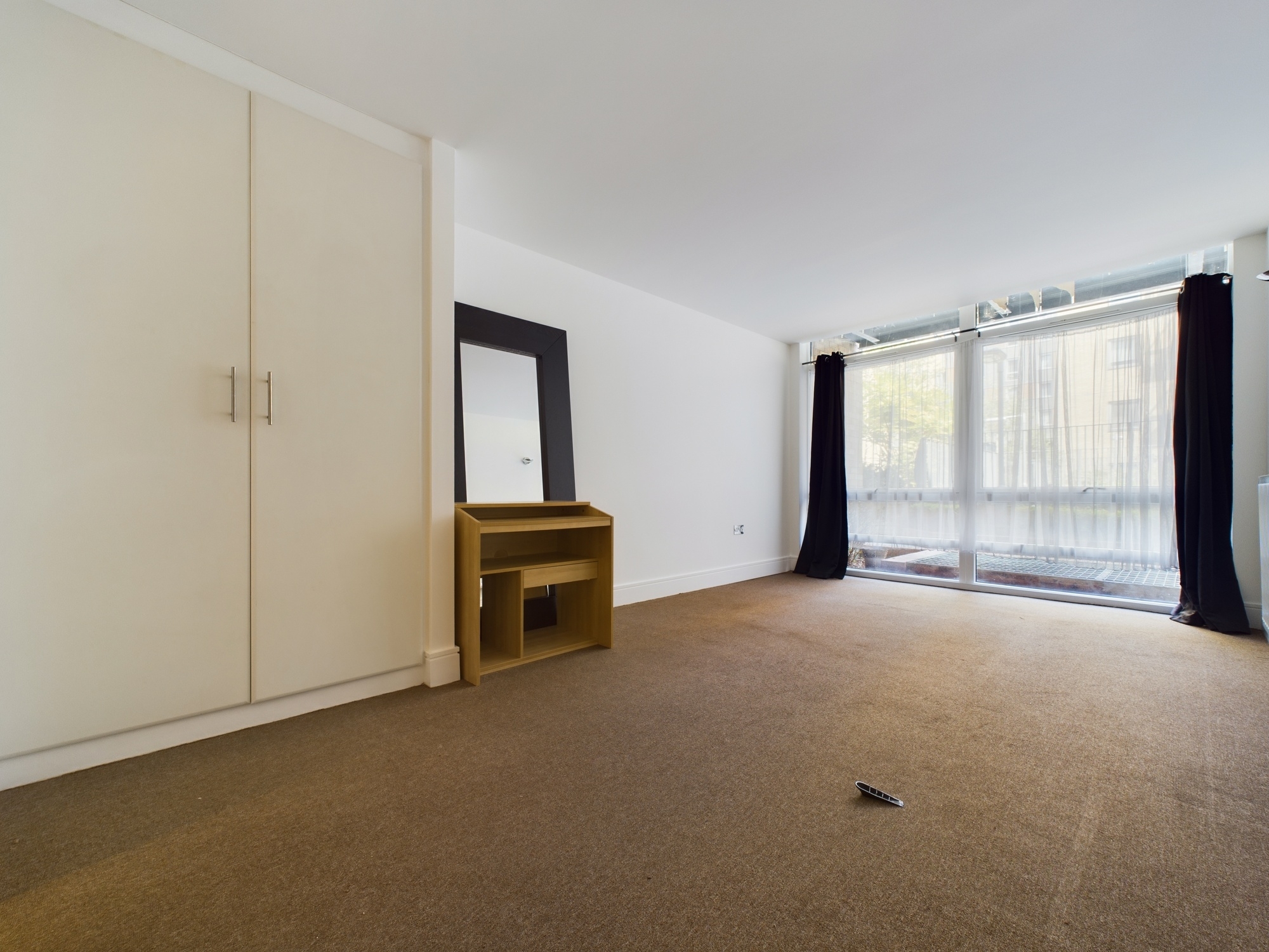 3 bed for sale in Cassilis Road, London 5