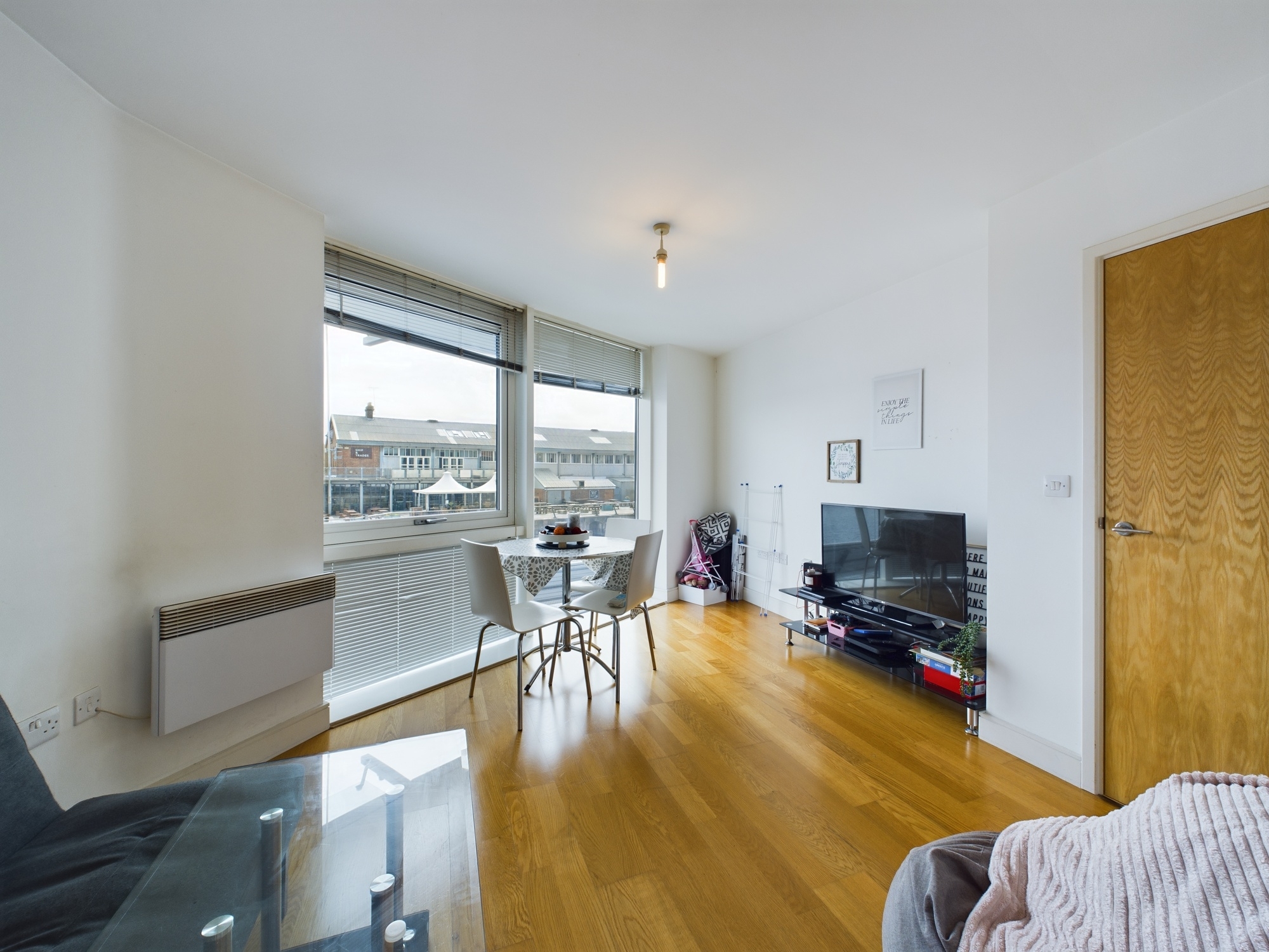 1 bed flat for sale in Dock Head Road, Chatham 4