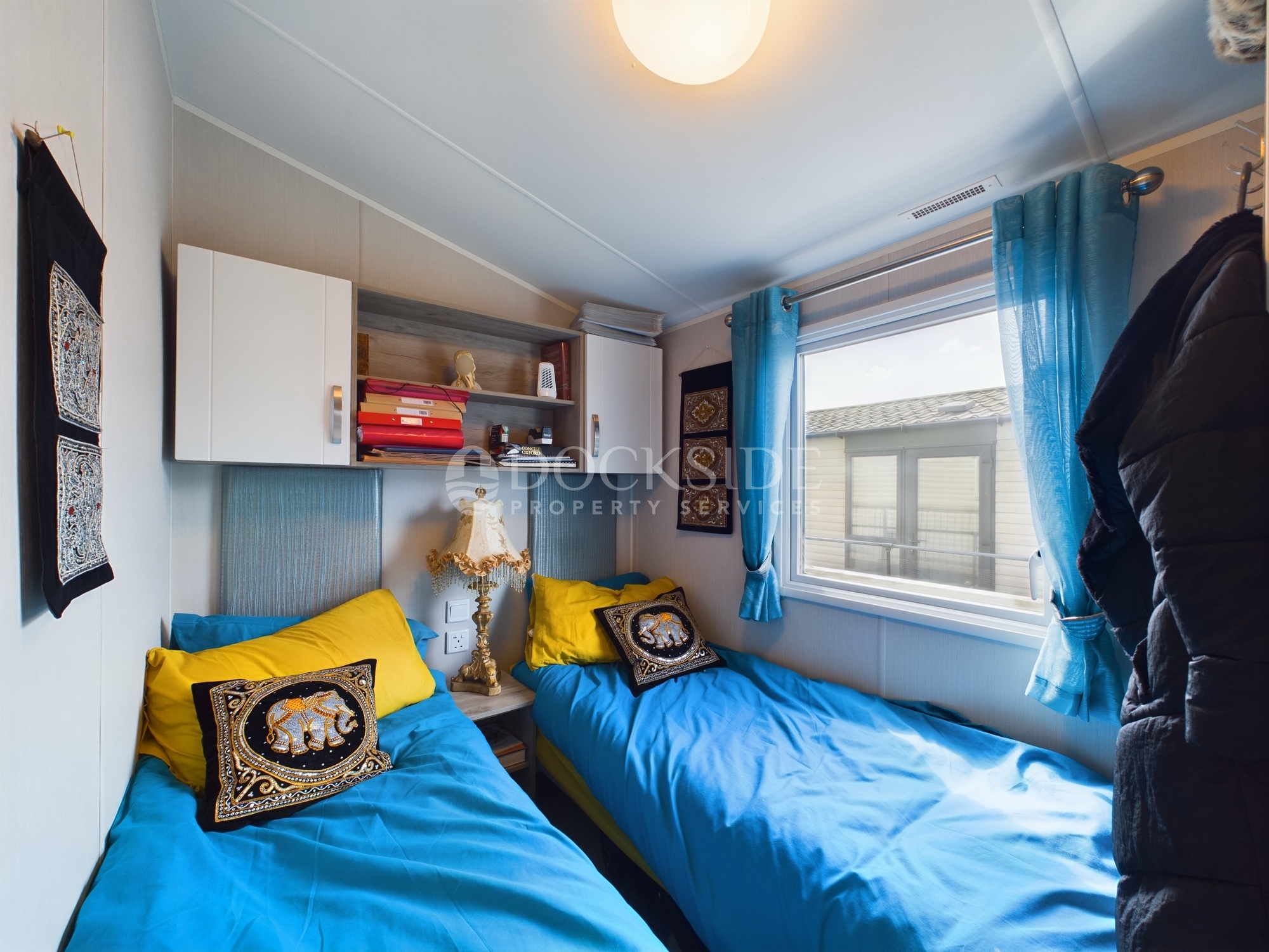 2 bed house boat for sale in Knight Road, Rochester 7