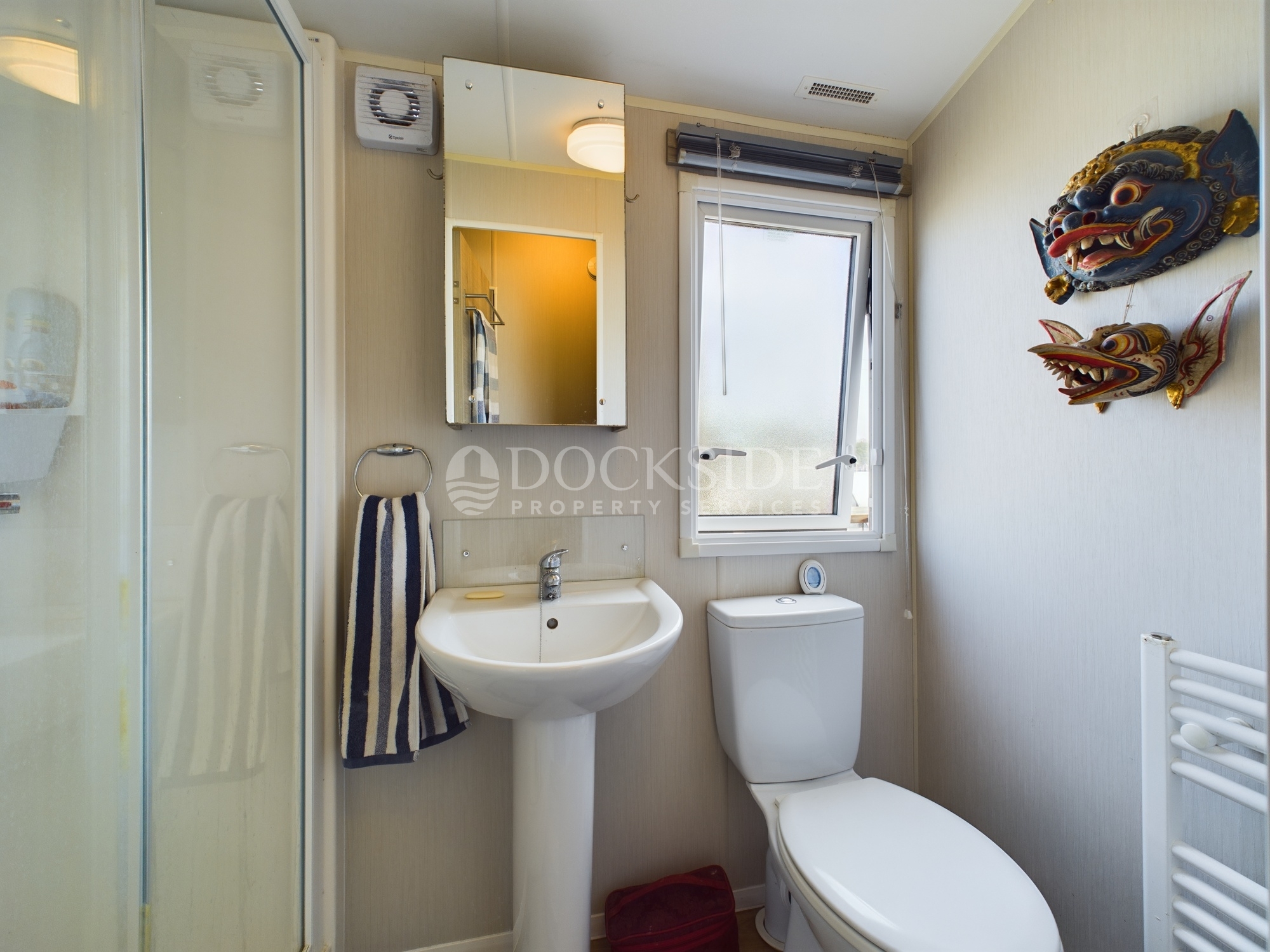 2 bed house boat for sale in Knight Road, Rochester  - Property Image 10