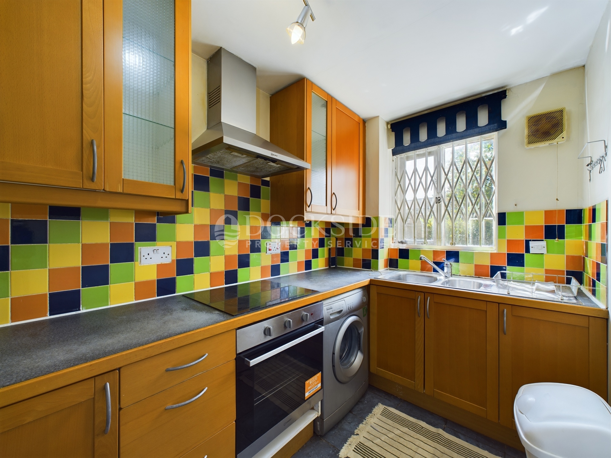 1 bed to rent in Telegraph Place, London  - Property Image 3