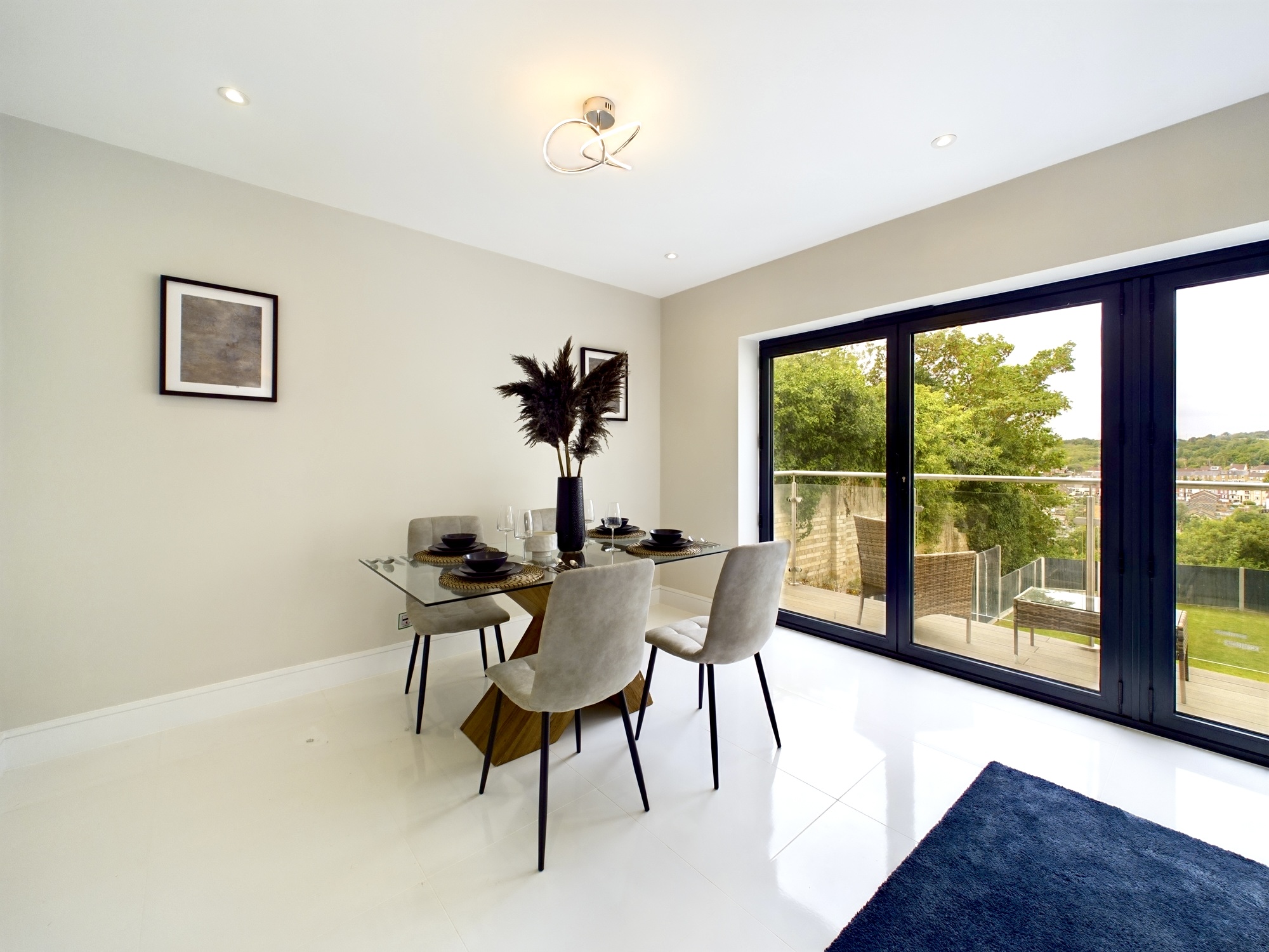 4 bed for sale in Upper Luton Road, Chatham 1