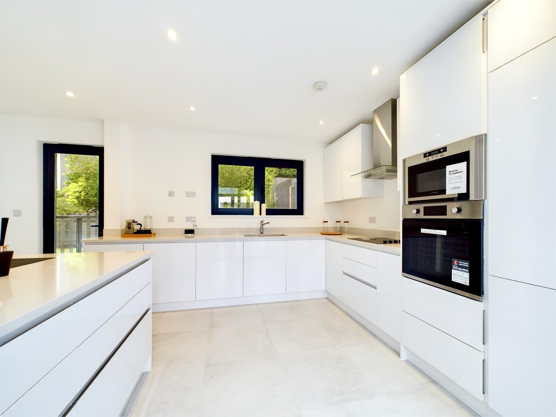 4 bed house for sale in Upper Luton Road, Chatham 1