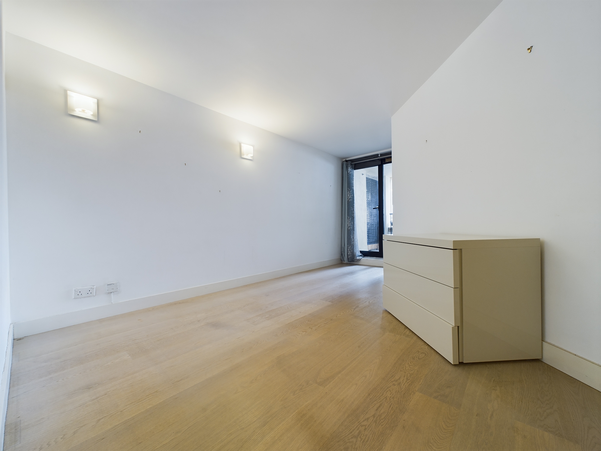 2 bed to rent in Chart House, London  - Property Image 4