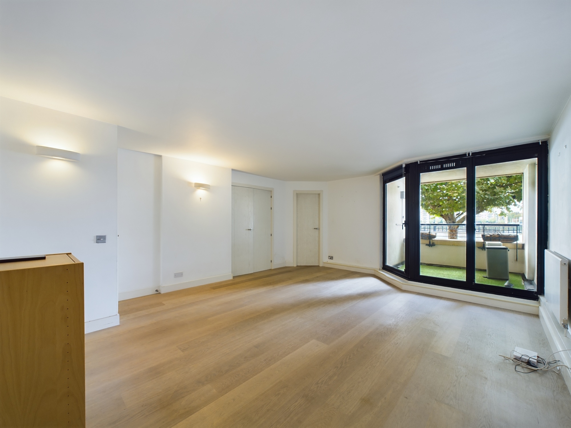 2 bed to rent in Chart House, London  - Property Image 2