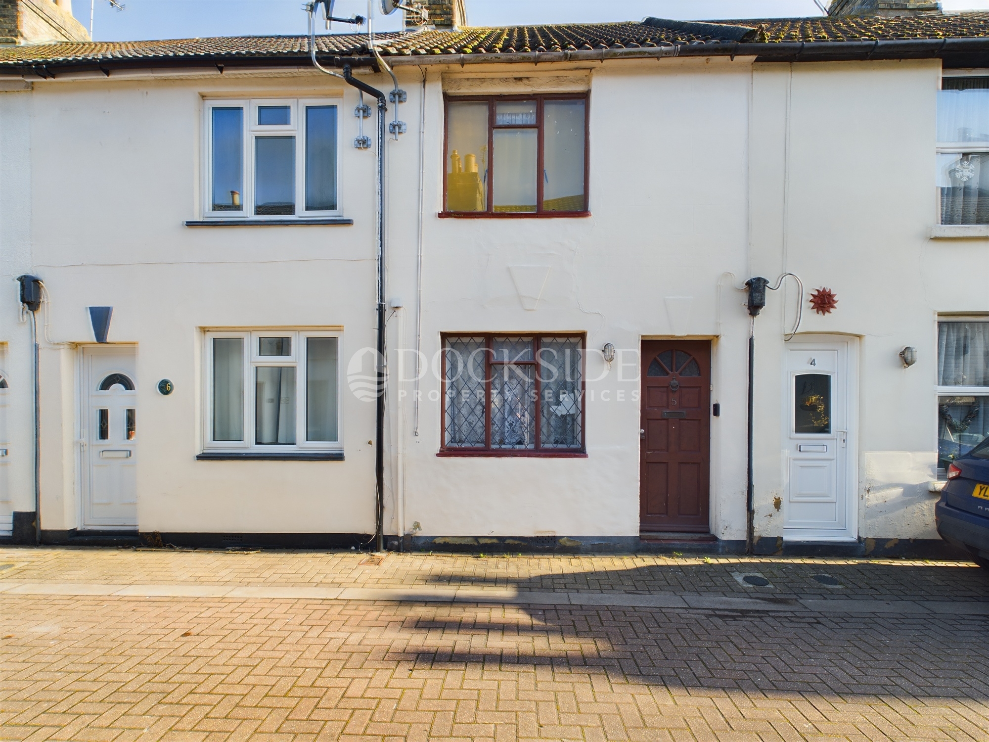 2 bed house for sale in Castle Street, Rochester 0