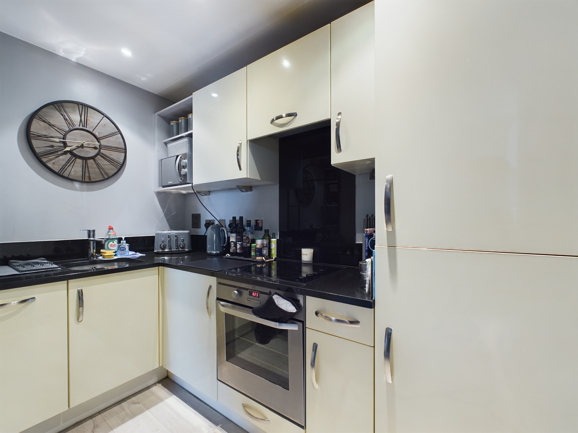 1 bed for sale in Dock Head Road, Chatham 2