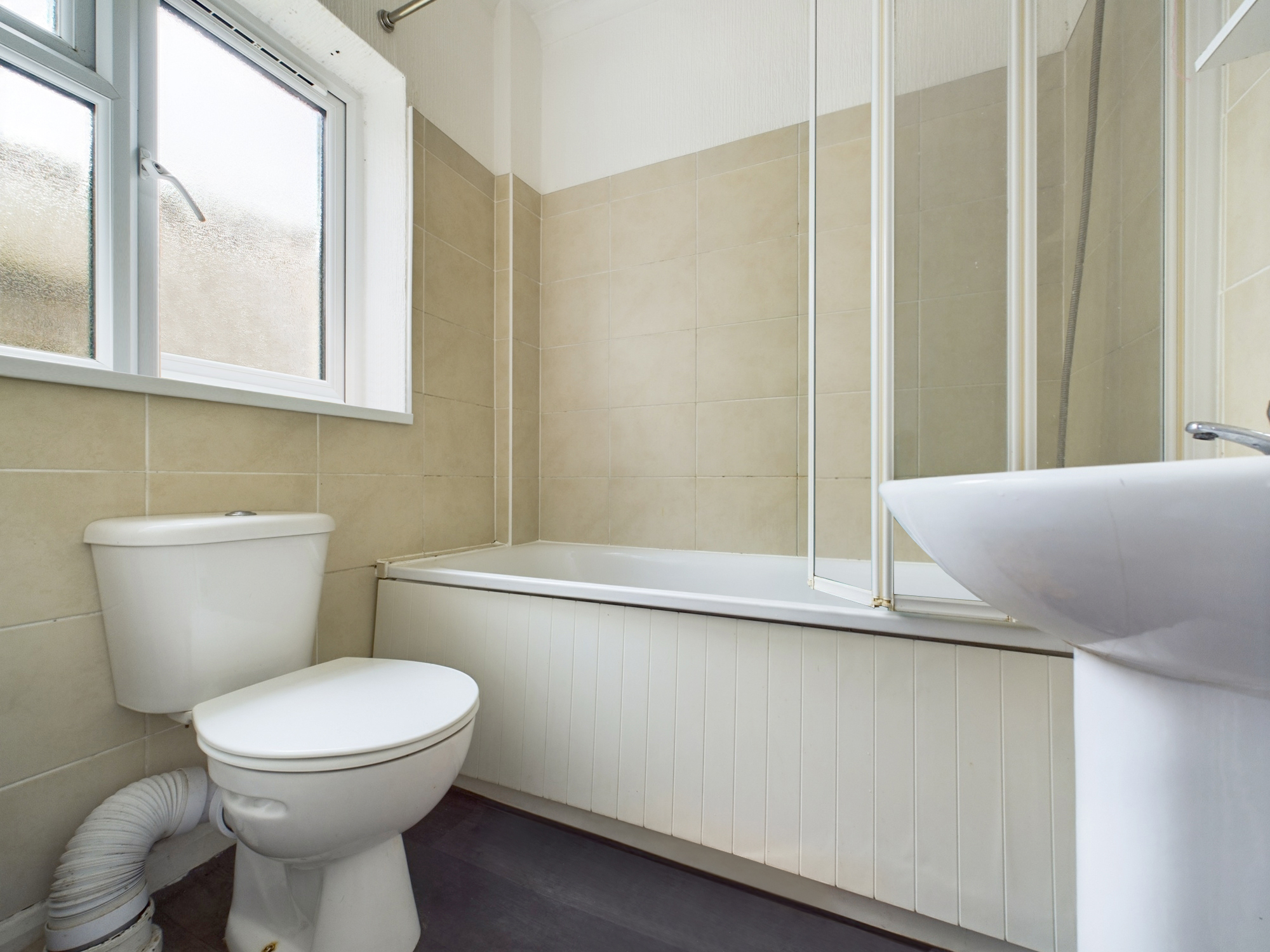 3 bed house for sale in Luton Road, Chatham  - Property Image 3