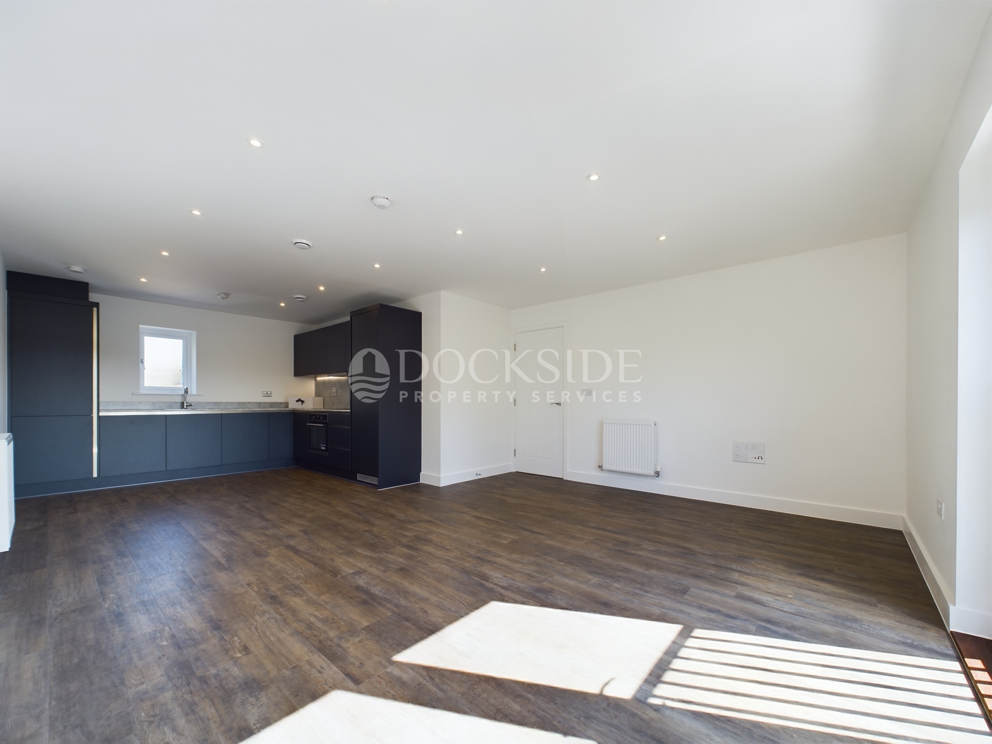 2 bed to rent in Furrells Road, Rochester  - Property Image 1