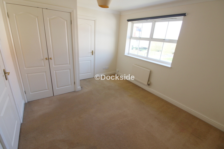 4 bed house for sale in Fennel Close, Rochester  - Property Image 4