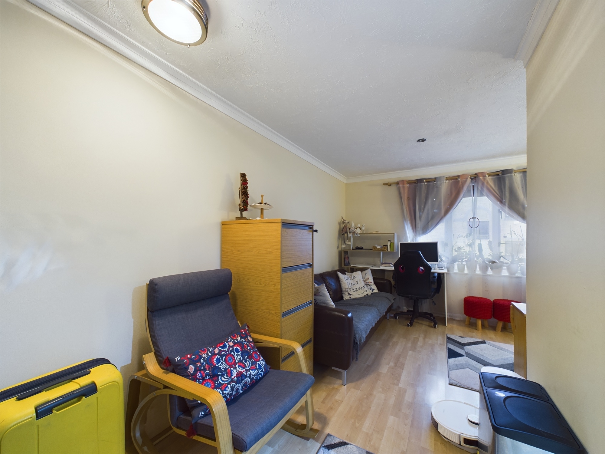 1 bed flat for sale in Transom Square, London 2