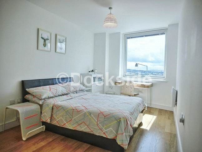 1 bed to rent in Dock Head Road, Chatham  - Property Image 1
