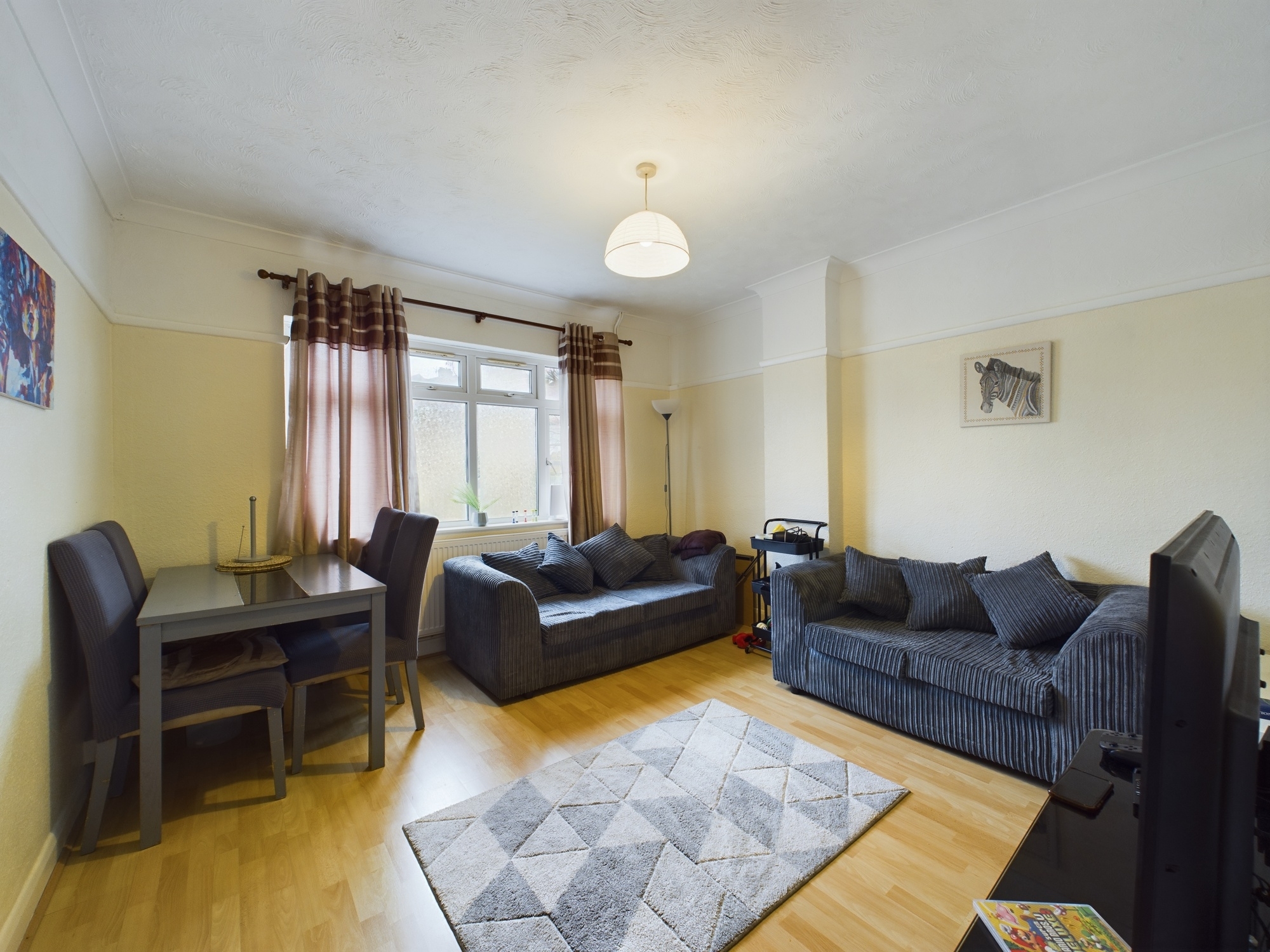 2 bed flat to rent in Boundary Road, Chatham, ME4 