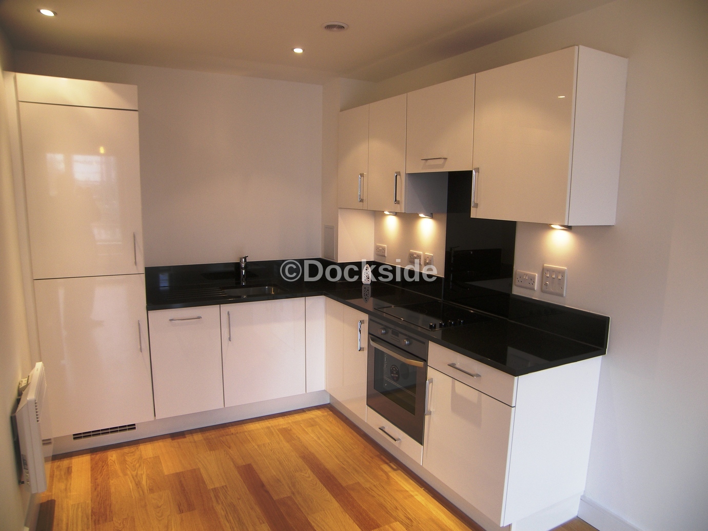 1 bed to rent in Dock Head Road, Chatham 1