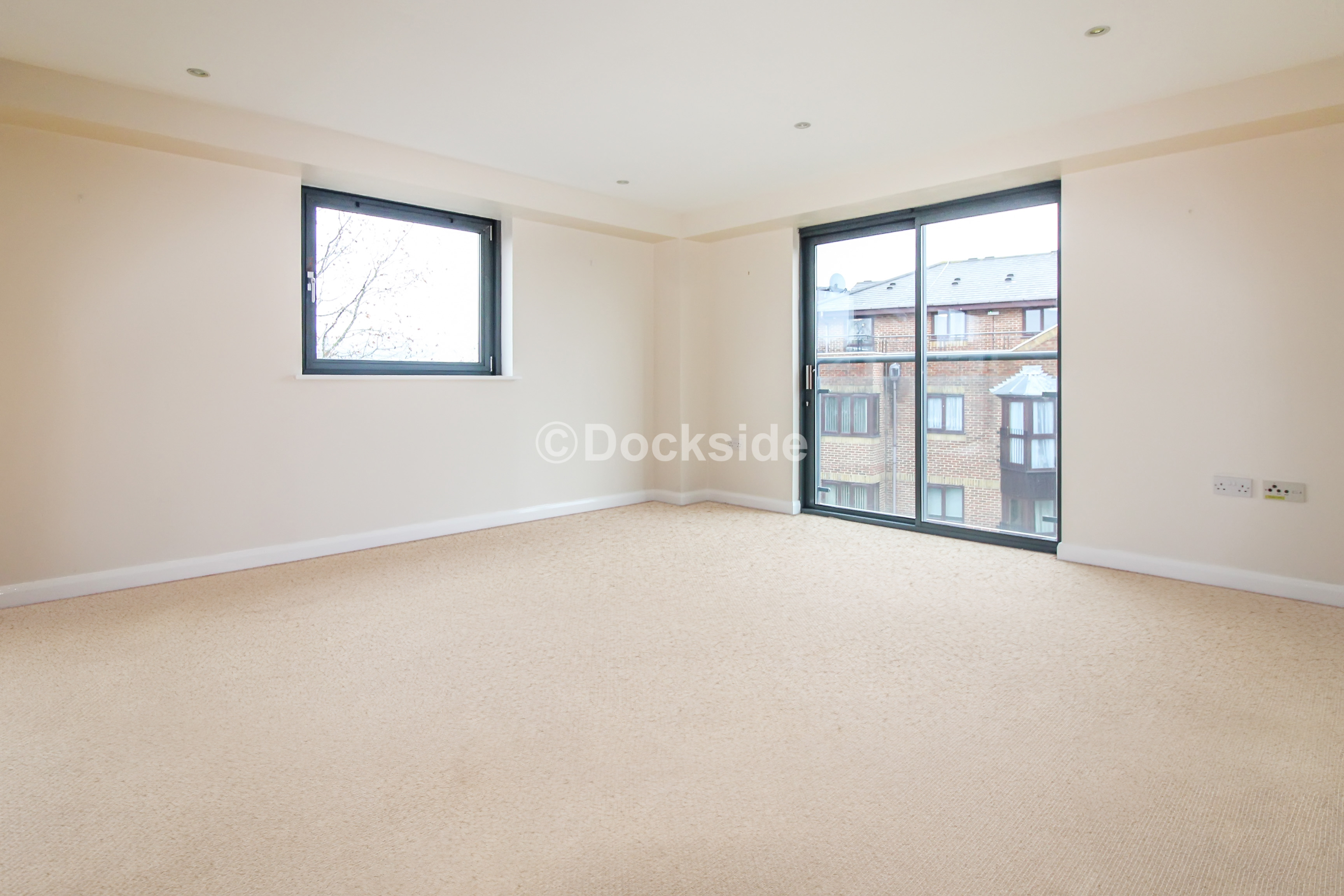 2 bed to rent in Star Hill, Rochester 1