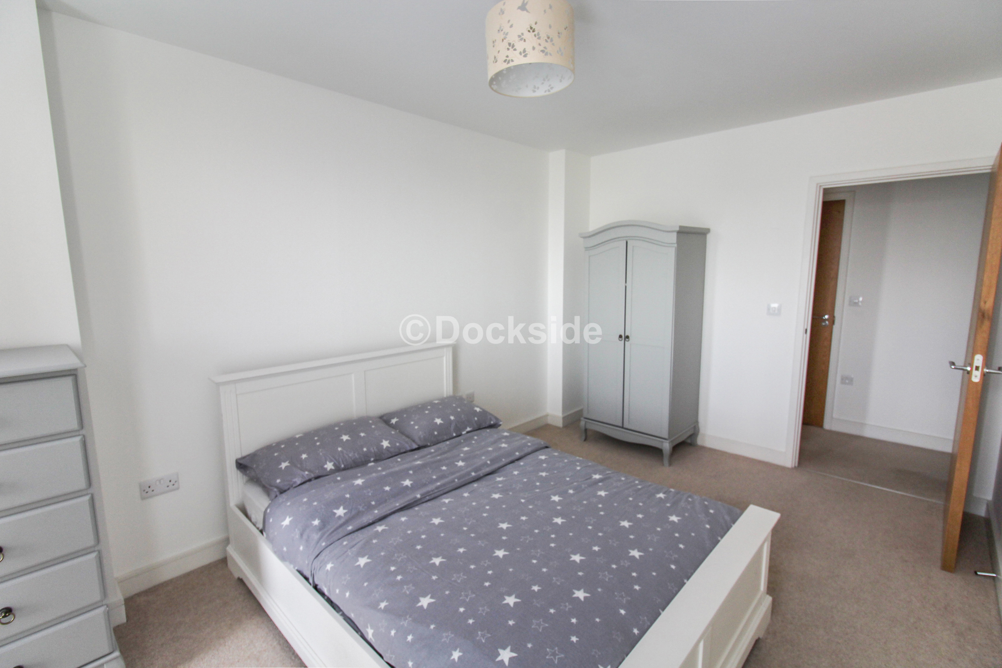 2 bed to rent in Dock Head Road, Chatham  - Property Image 3