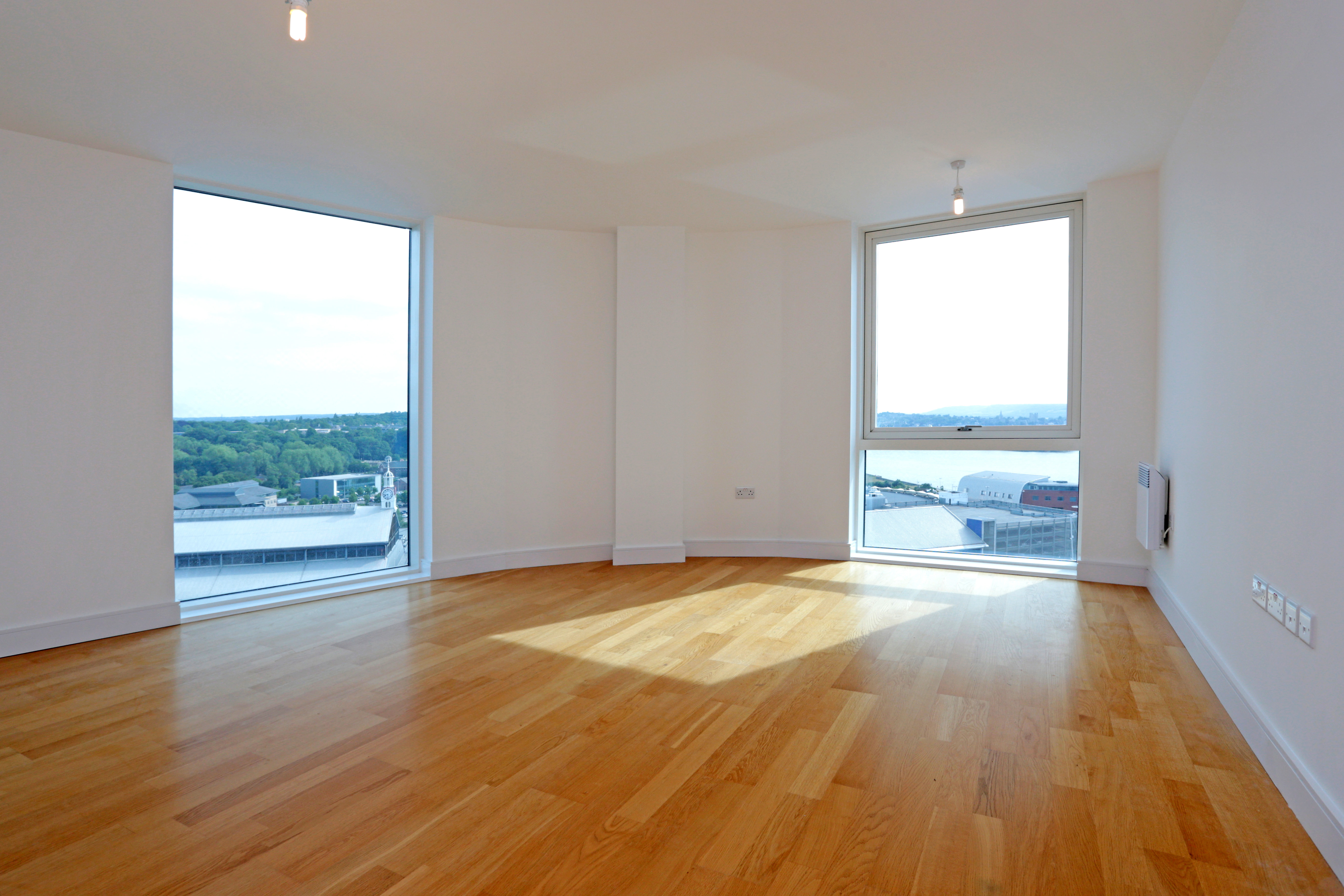 1 bed to rent in Dock Head Road, Chatham Maritime 1