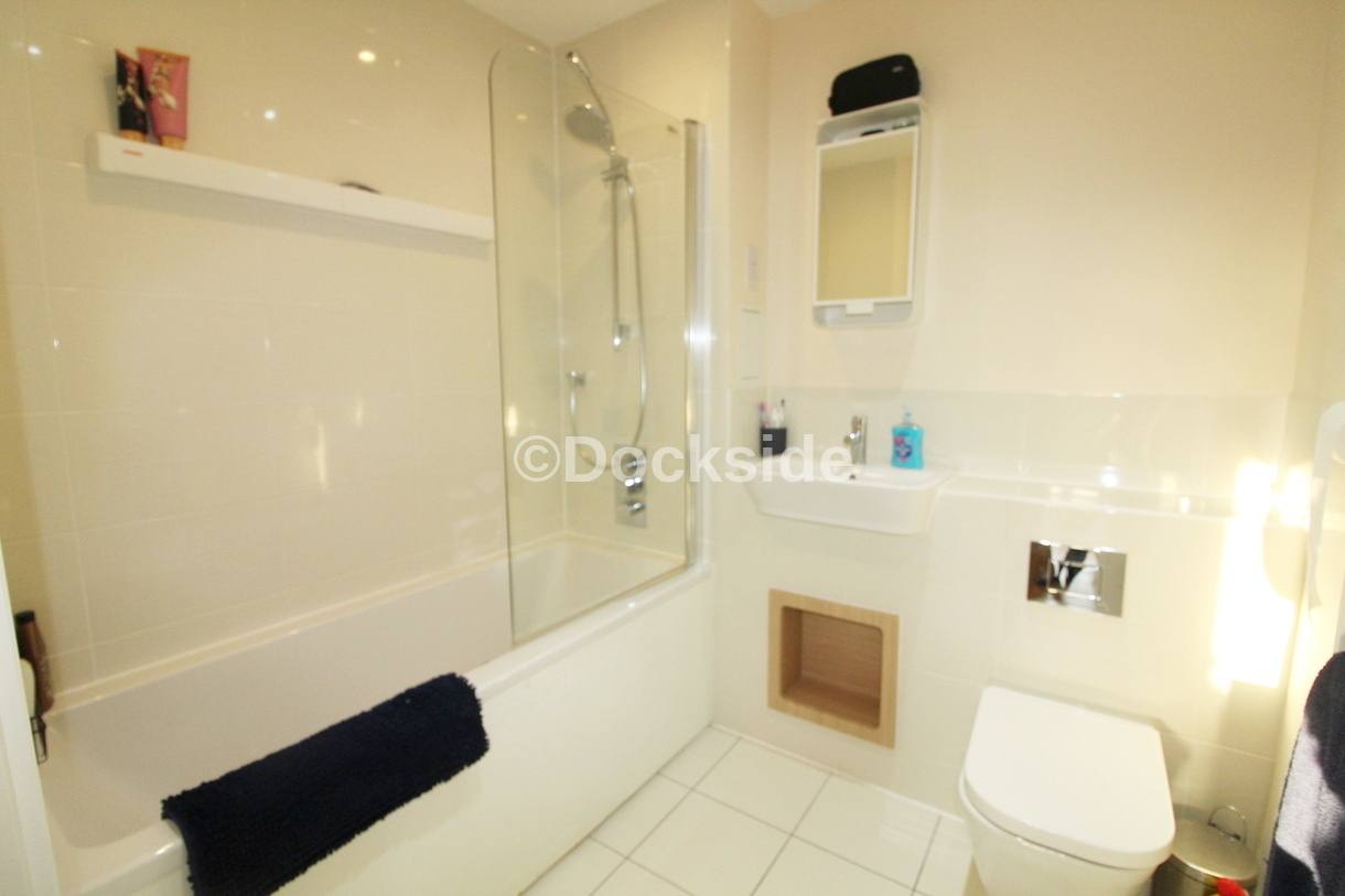 1 bed to rent in Dunlin Drive, Chatham Maritime  - Property Image 3