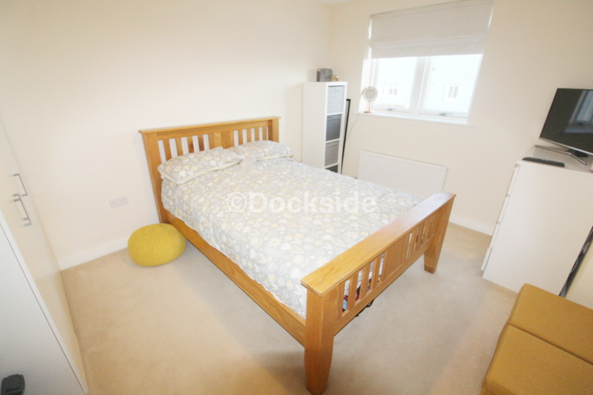 1 bed to rent in Dunlin Drive, Chatham Maritime 3