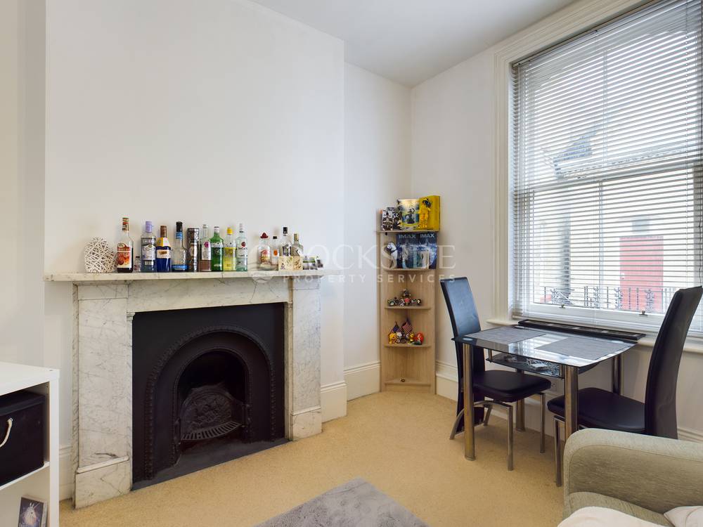 2 bed to rent in High Street, Rochester  - Property Image 6