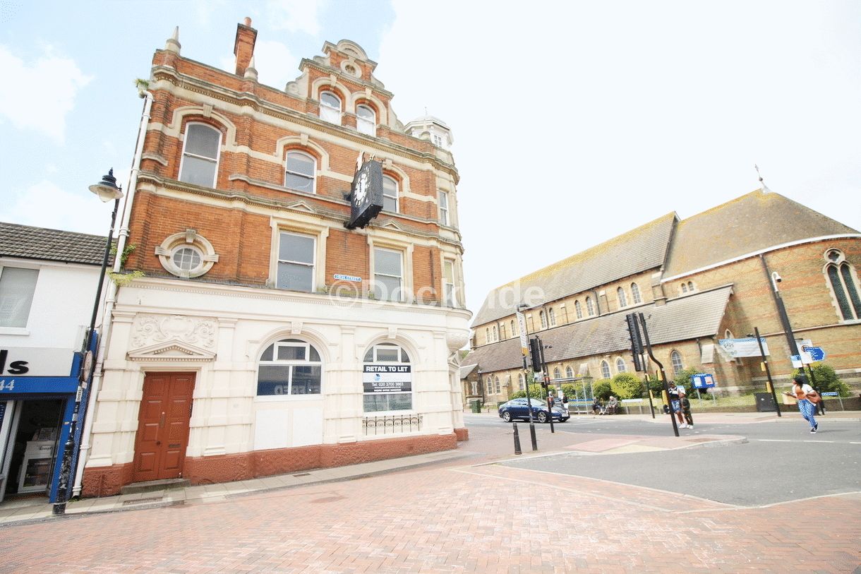 1 bed flat for sale in High Street, Gillingham 0