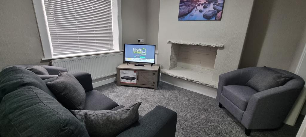 Single Male or Female Room to rent in Burnley 3