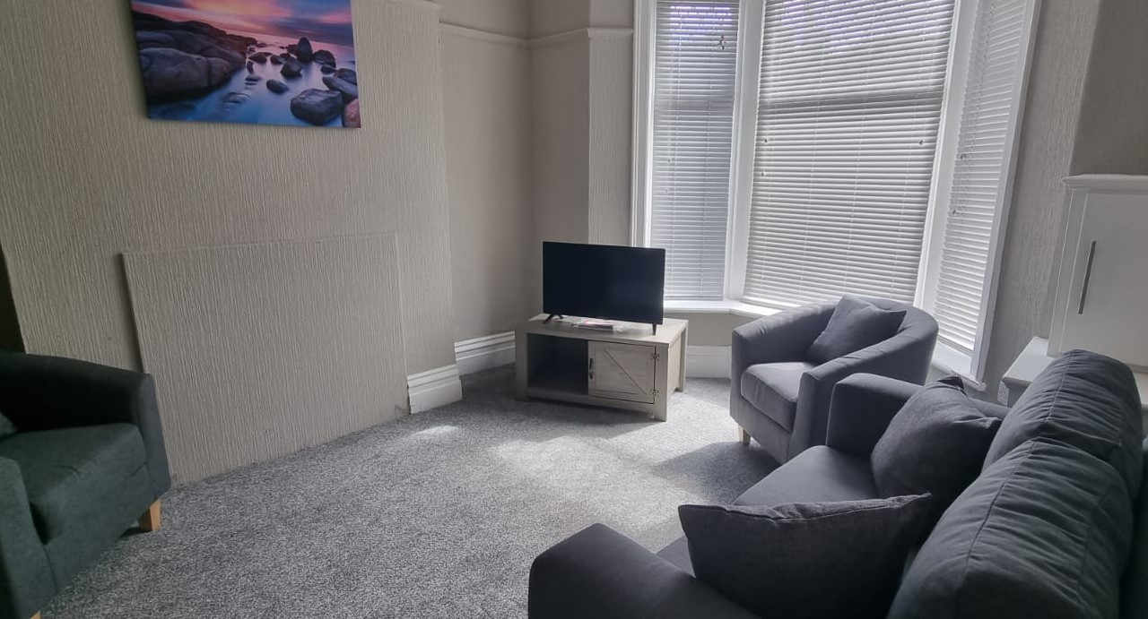 1 bed studio flat to rent in Coal Clough Lane, Burnley  - Property Image 4