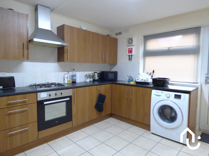 2 bed studio flat to rent in Malvern Hill Road, Nechells  - Property Image 2