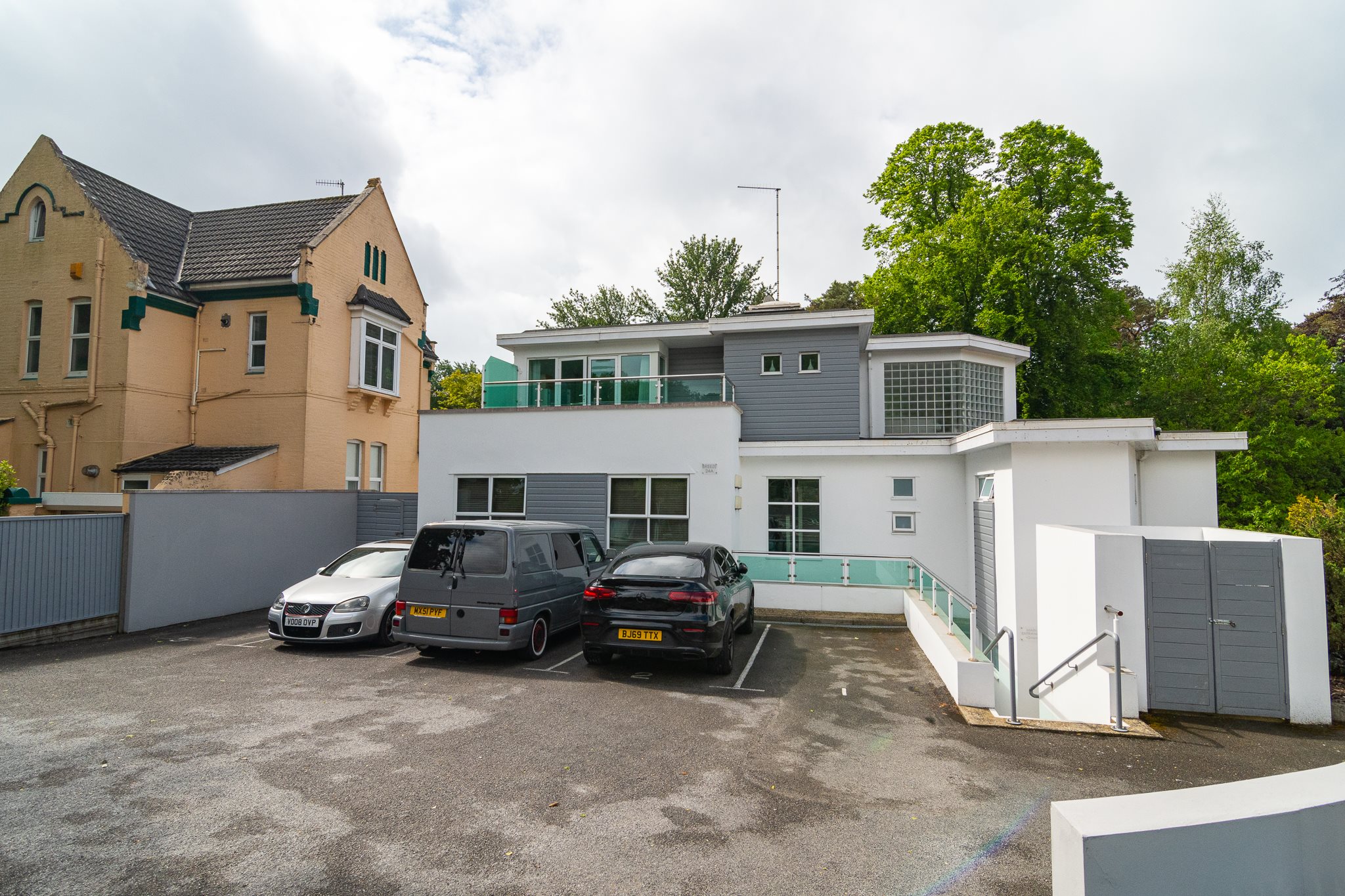 2 bed flat for sale in Branksome Wood Road, Bournemouth  - Property Image 1
