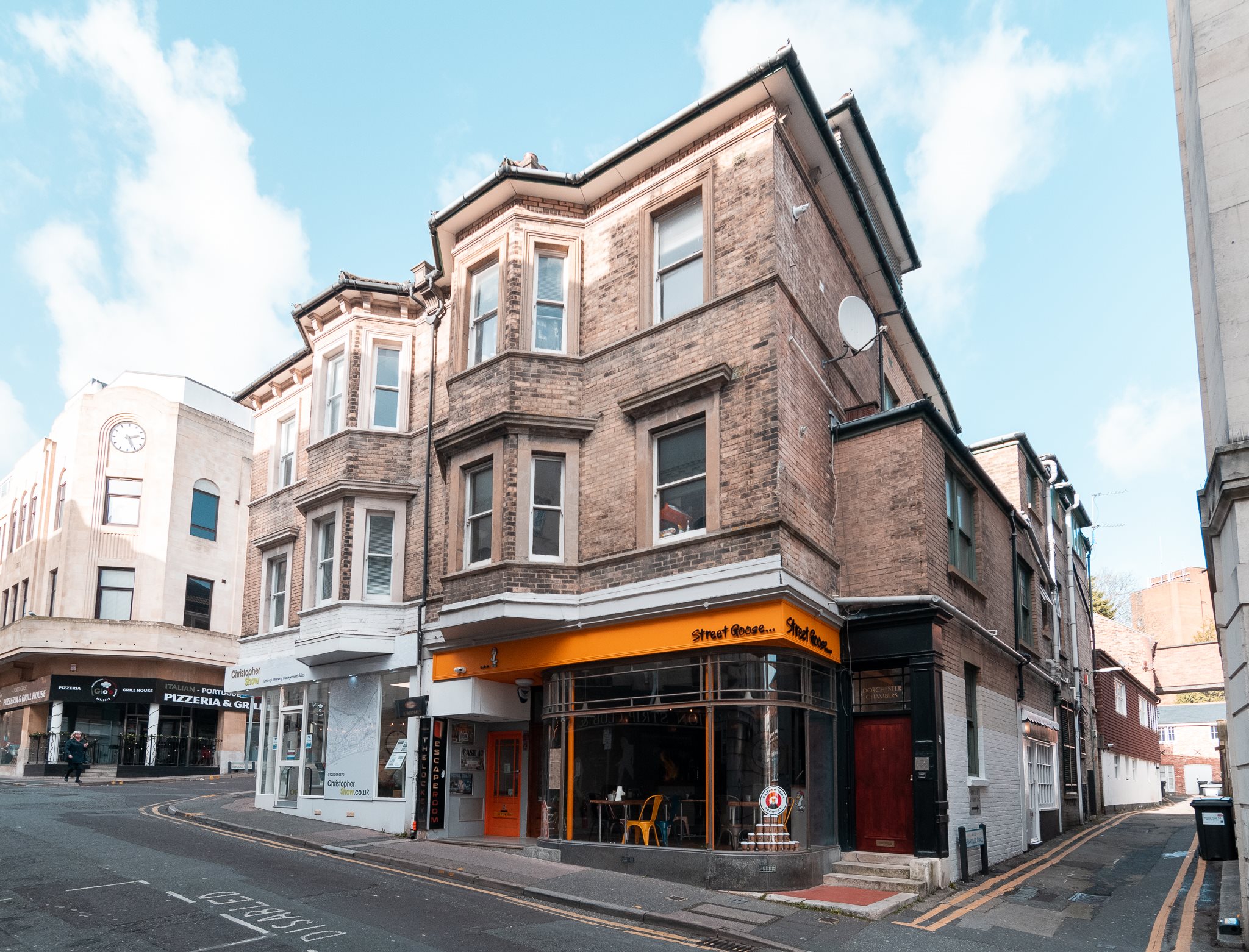 2 bed flat for sale in Dorchester Chambers, 2 Yelverton Road - Property Image 1