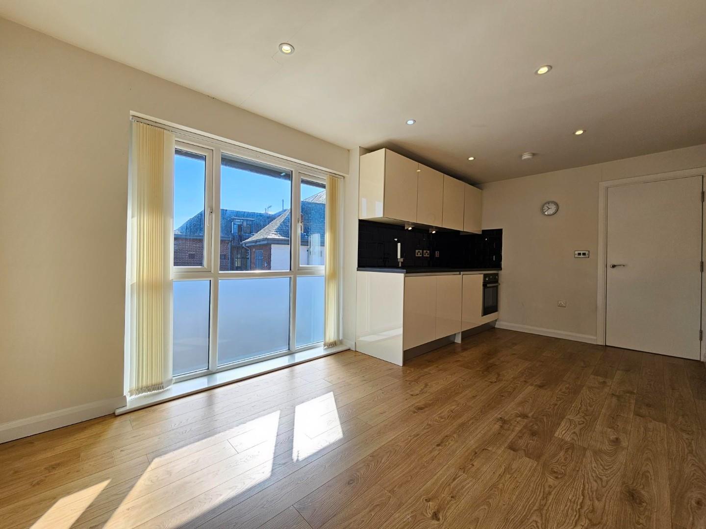 1 bed apartment to rent in Cottesmore Gardens, Altrincham  - Property Image 2
