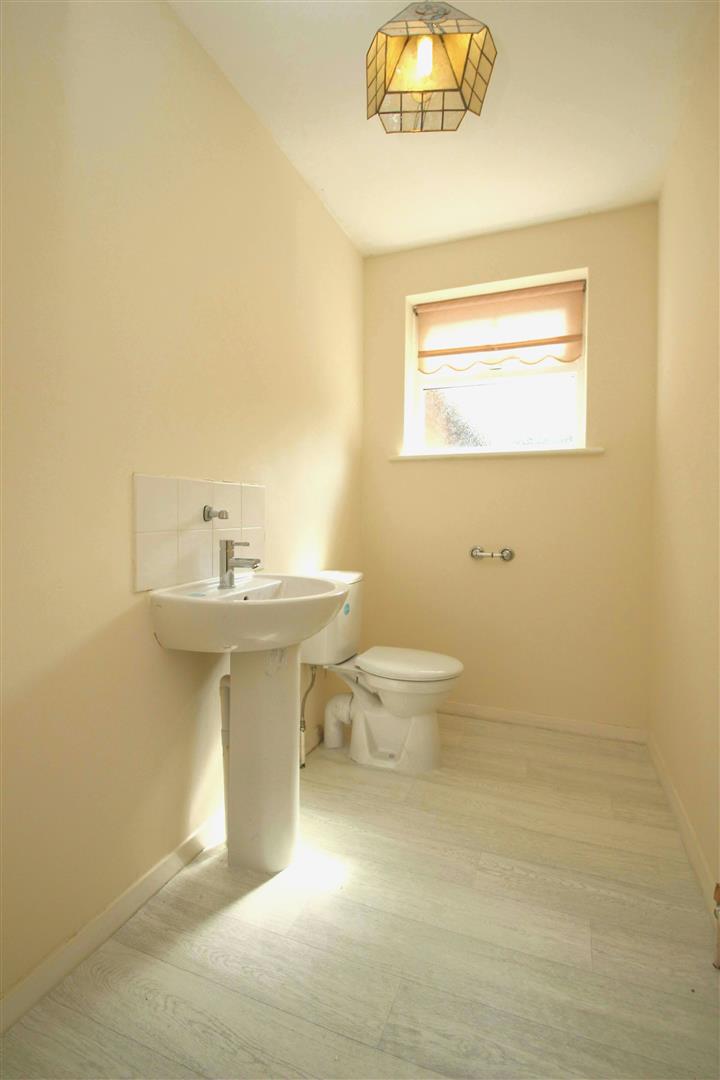 4 bed detached house to rent in Talbot Road, Altrincham  - Property Image 10
