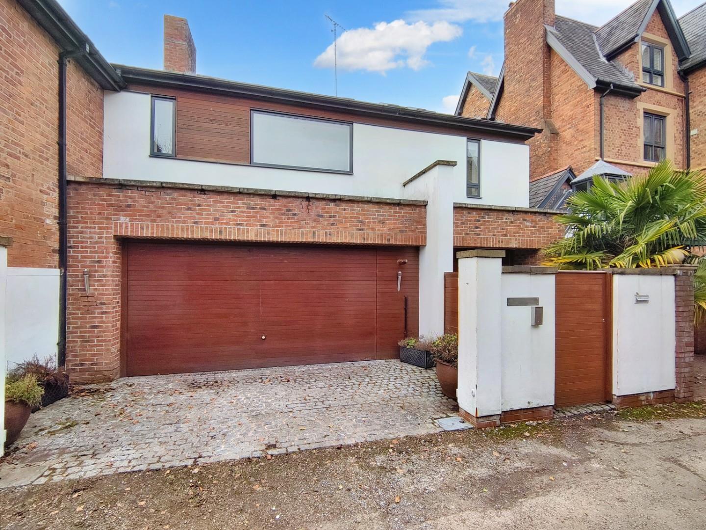 3 bed semi-detached house to rent in 52a Stamford Road, Altrincham, WA14